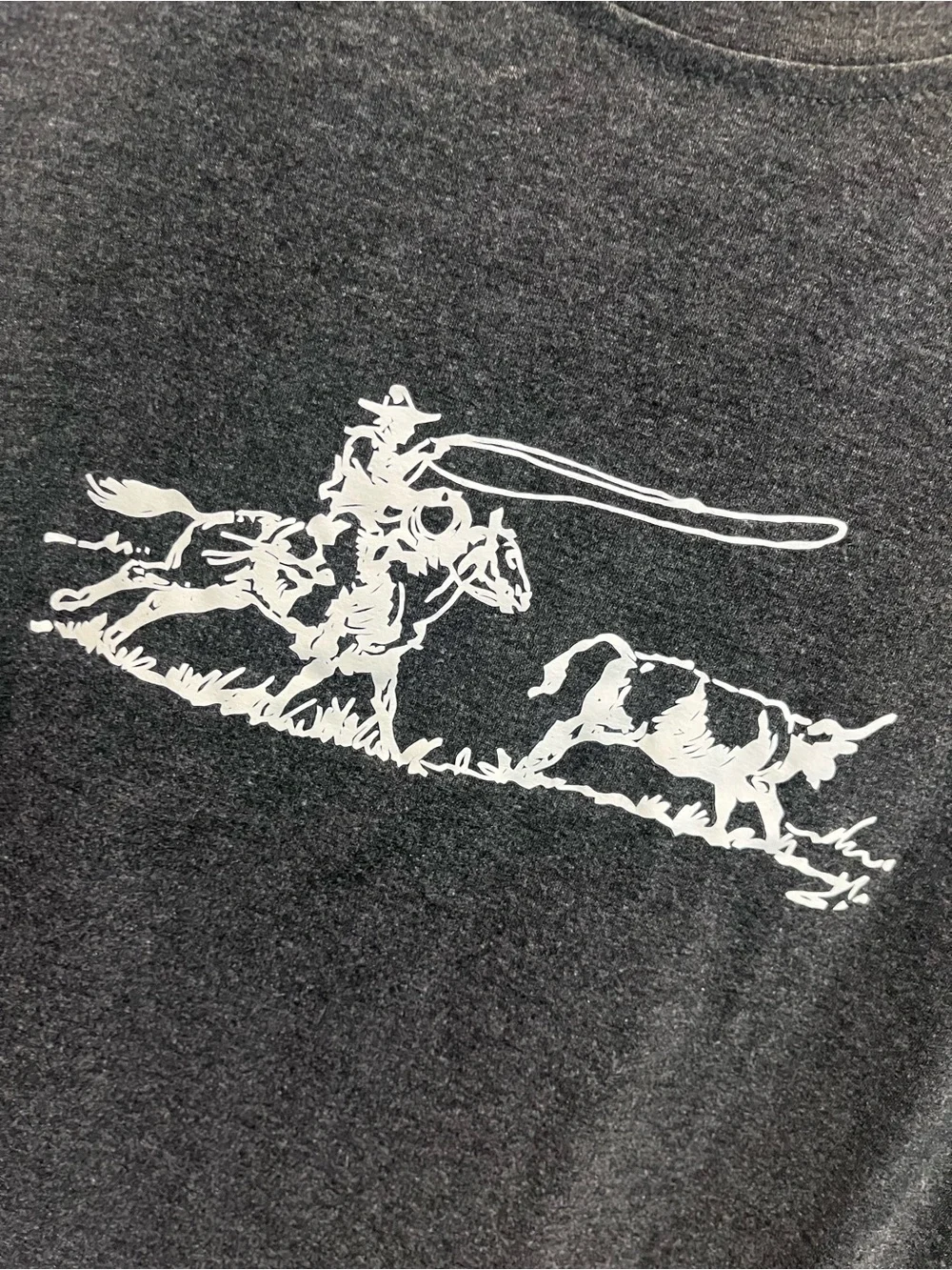 SHEIN Charcoal Short-Sleeve Tee with White Cowboy & Cattle Graphic - Picture 2 of 4
